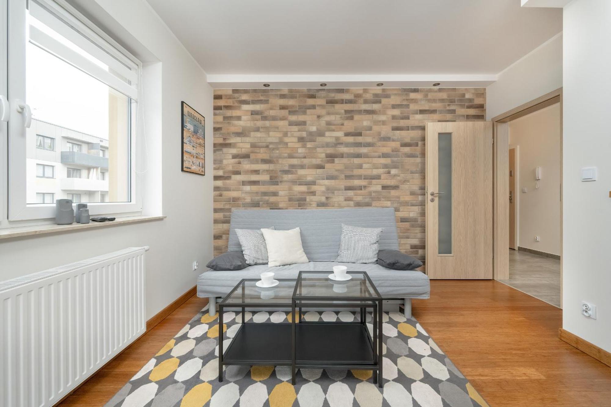 One Bedroom Apartment Nadodrze With Free Garage Wroclaw By Noclegi Renters מראה חיצוני תמונה