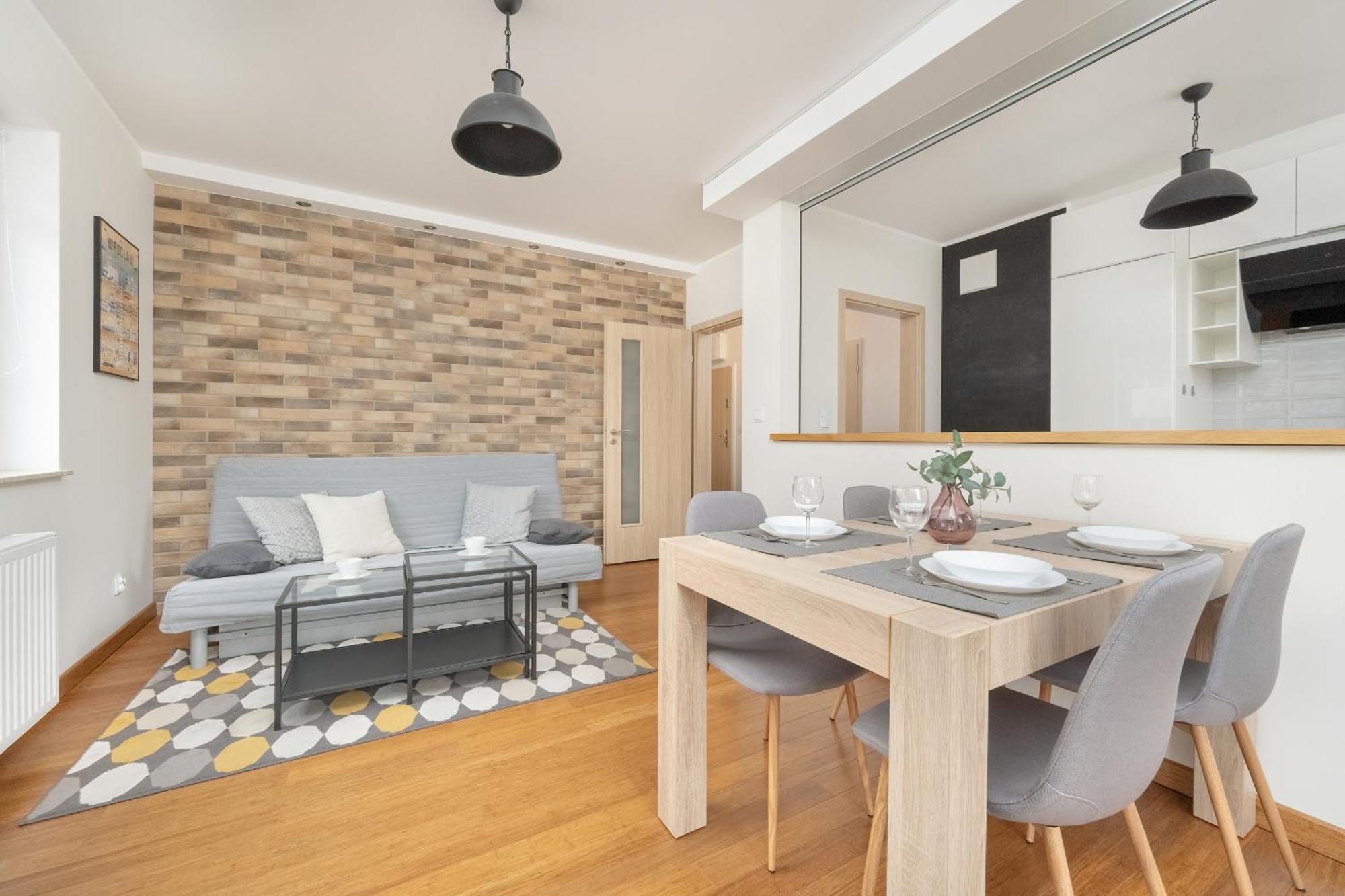 One Bedroom Apartment Nadodrze With Free Garage Wroclaw By Noclegi Renters מראה חיצוני תמונה